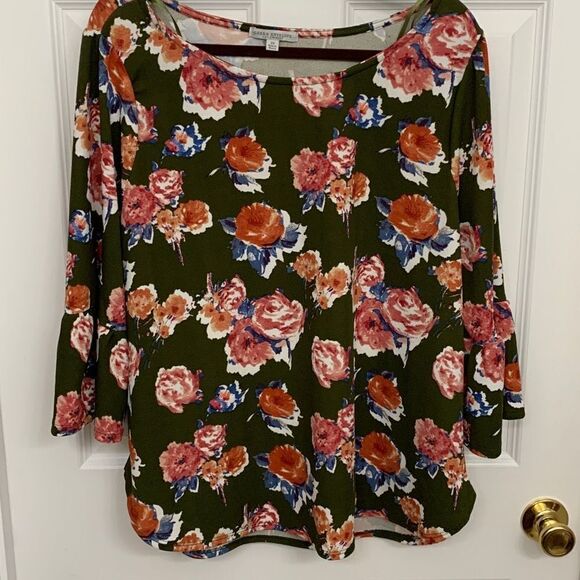 Green Envelope Women's Green Floral 3/4 Bell Sleeve Blouse Size 2X - Picture 1 of 6